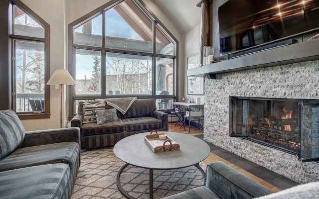 Platinum Apartment