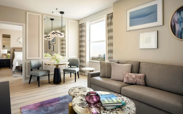 1 Bedroom Suite with bay view