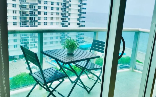 2 Bedrooms Platinum Apartment with pool view