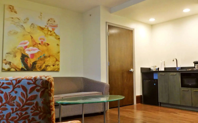 2 Bedrooms Double Suite