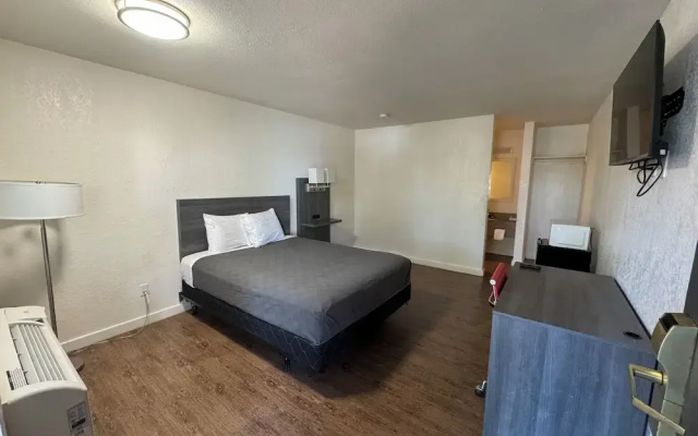 Basic Double room