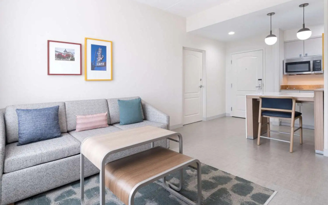 1 Bedroom Suite