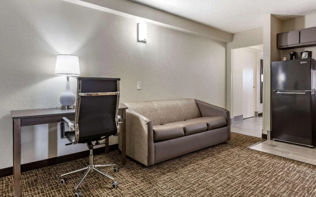 Quadruple Suite