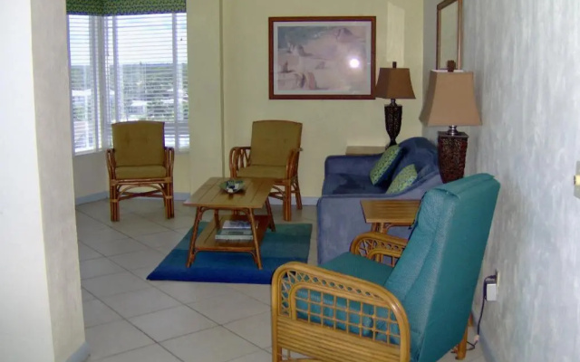 2 Bedrooms Suite with partial ocean view