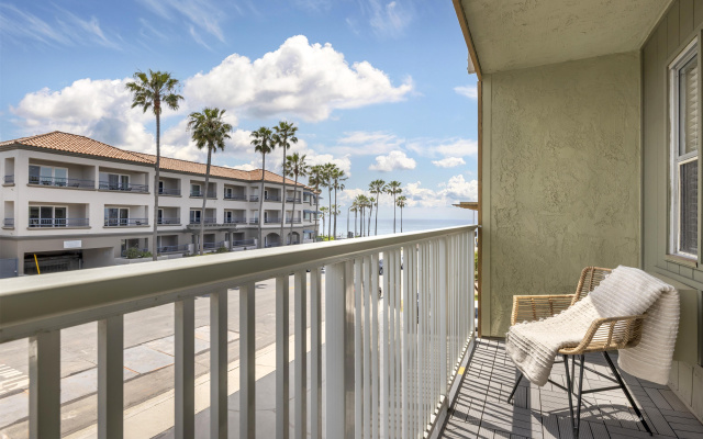 Standard Quadruple room with balcony