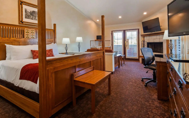 Deluxe Suite