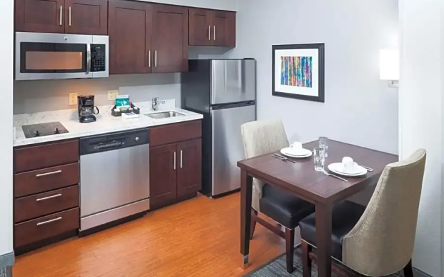 1 Bedroom Suite