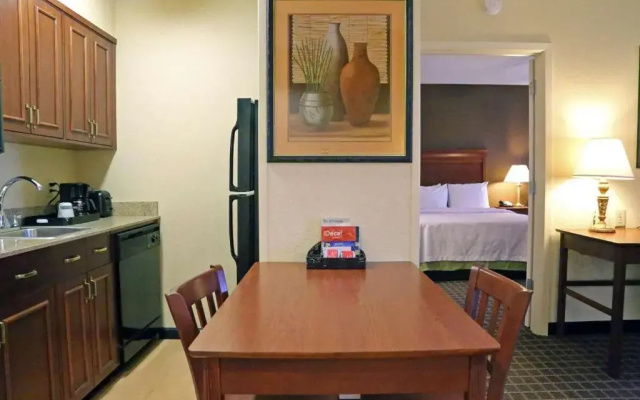 Deluxe Double Suite