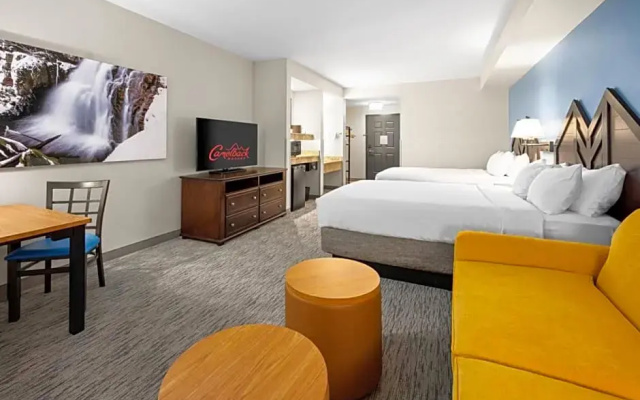 Deluxe Suite