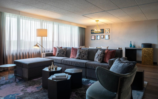 1 Bedroom Suite