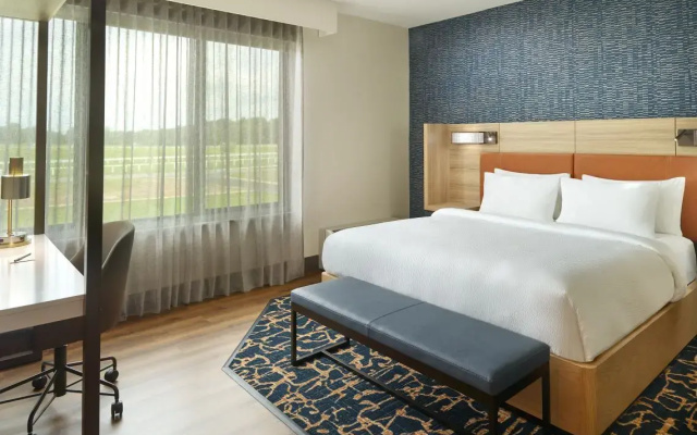 Double Suite with balcony and with courtyard view