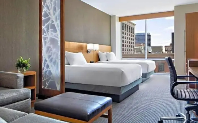 Quadruple room with city view