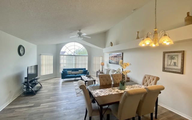 3 Bedrooms Family Apartment with view