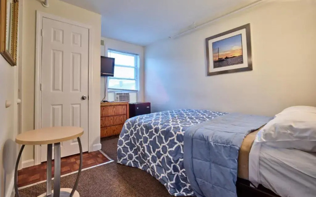 Economy room