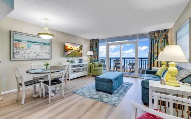 1 Bedroom Comfort room with balcony and beachfront