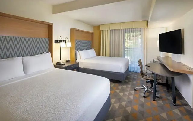Standard Quadruple room with balcony and with city view