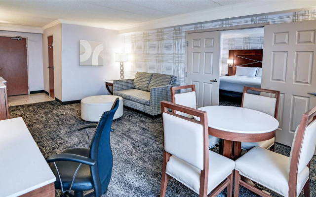 2 Bedrooms Double Suite