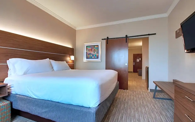 2 Bedrooms Double Suite