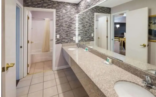 Presidential Double Suite