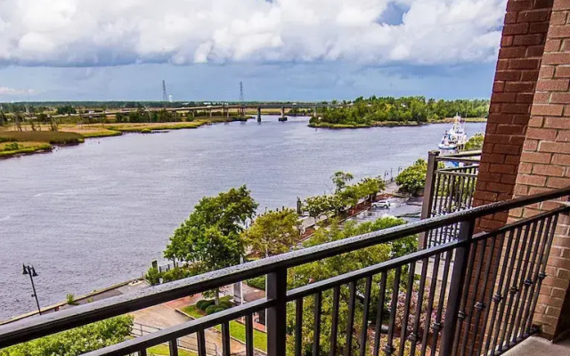 2 Bedrooms Standard room with river view