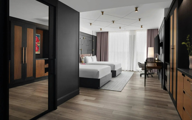 Standard Quadruple Club room