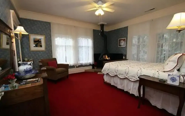 Standard Double room with land view