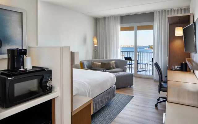 Standard Double room with partial view
