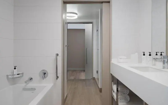 Junior Suite with city view