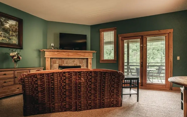Premium Double Suite with mountain view