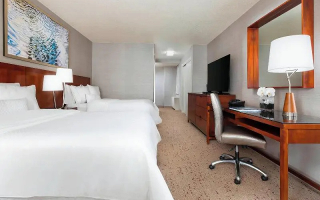 Standard Quadruple room with view