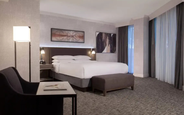 1 Bedroom America's Double Suite