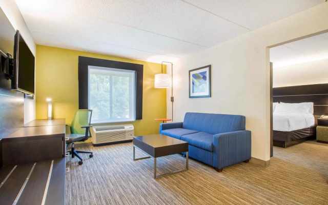 1 Bedroom Suite
