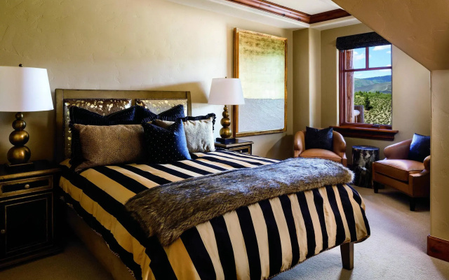 3 Bedrooms Penthouse Suite with balcony
