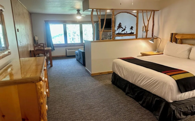 Deluxe Suite