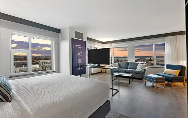 Double Suite with water view