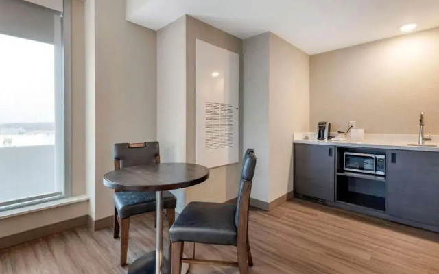 1 Bedroom Double Suite