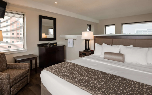 Double Suite