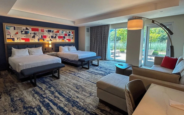 Quadruple Suite with river view