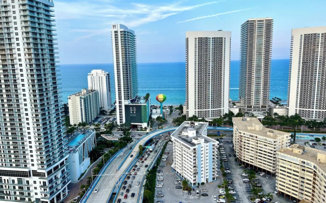 3 Bedrooms Apartment with ocean view