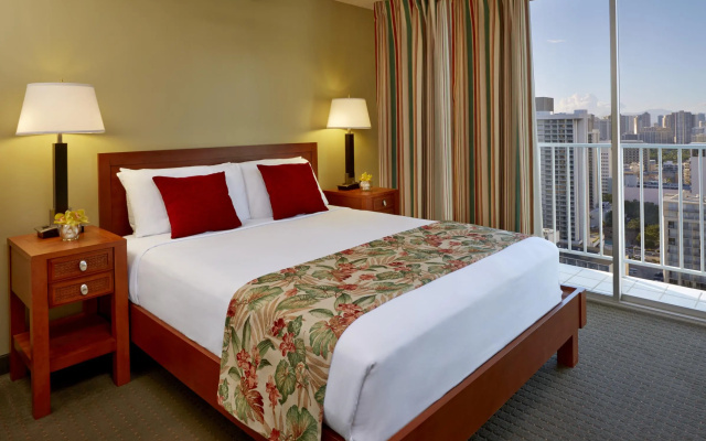 1 Bedroom Double Suite with partial ocean view