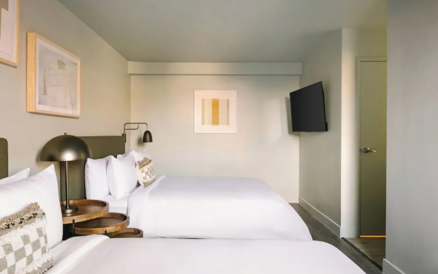 Comfort room