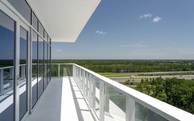 2 Bedrooms Suite with balcony