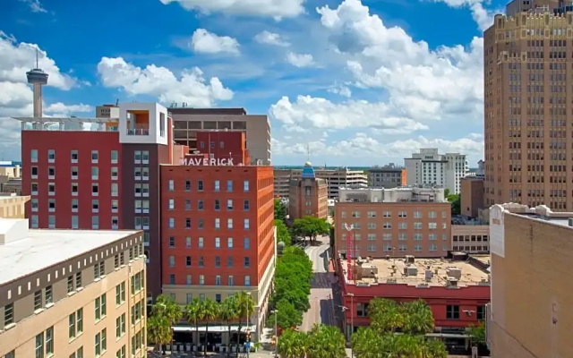 1 Bedroom Double Suite with park view