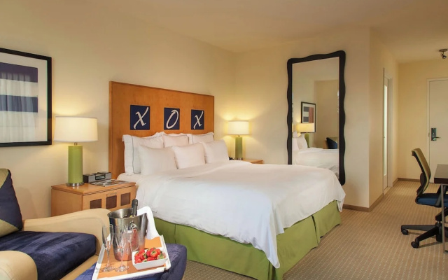 Standard Double room with city view