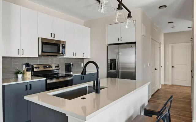 3 Bedrooms Apartment