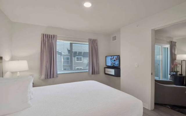 1 Bedroom Suite with balcony