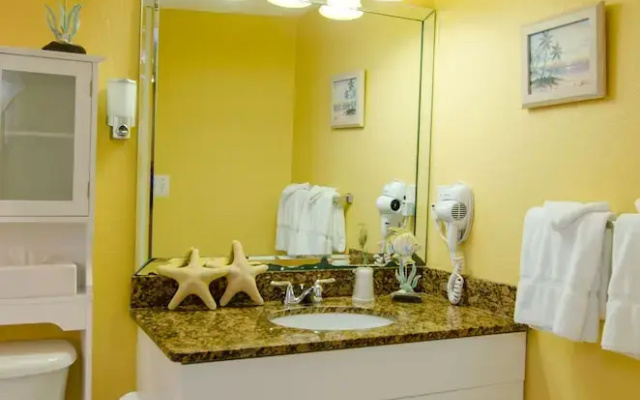 2 Bedrooms Standard room with balcony and with bay view