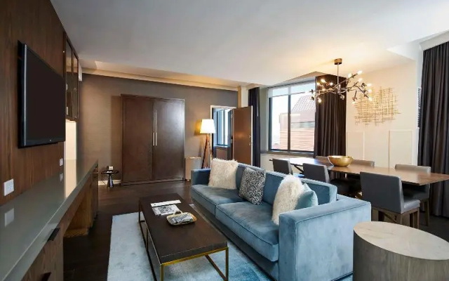 Double Suite