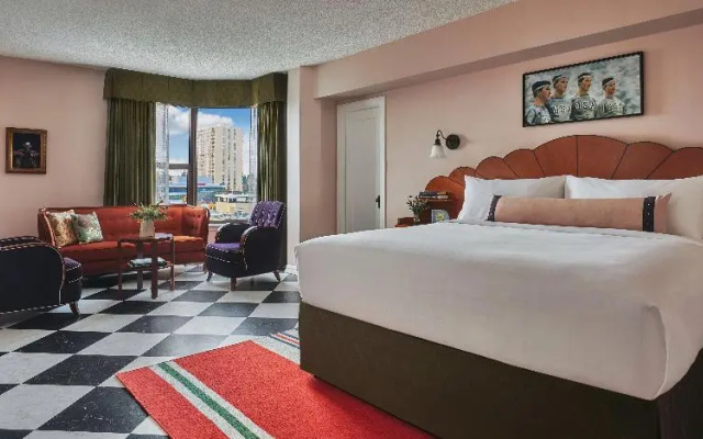 Standard Suite