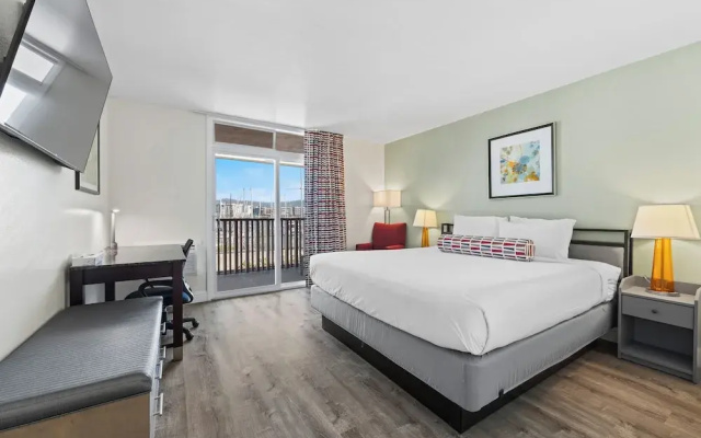 Standard Double room with balcony and with courtyard view